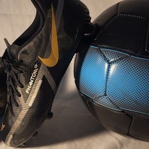 Nike Phantom GT Soccer Cleats Black and Gold